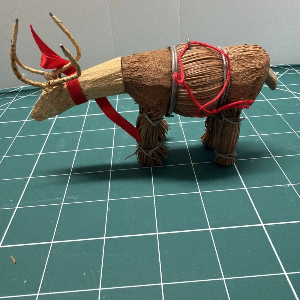 Vintage Handmade Deer Christmas Ornament Wood Wicker‎ Straw Holiday Decor
